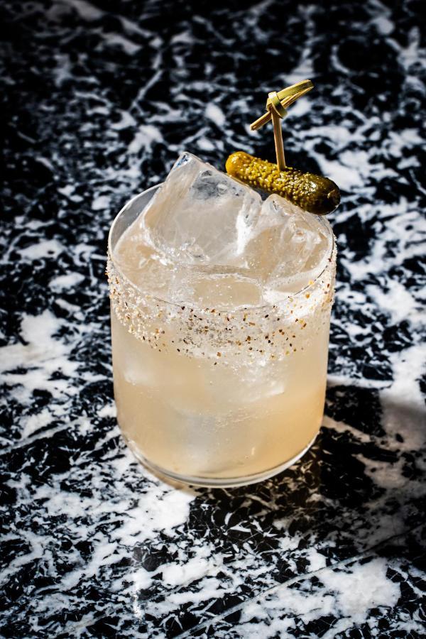 Riggs Washington Dc 호텔 외부 사진 A Paloma cocktail