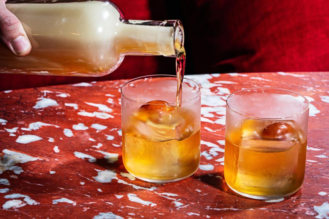 Riggs Washington Dc 호텔 외부 사진 A bottle of Canadian whisky