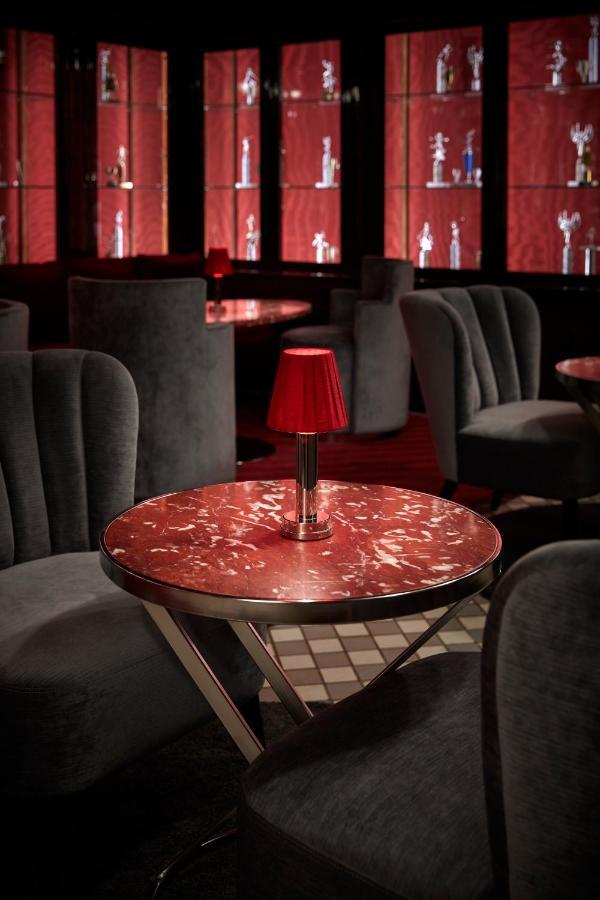 Riggs Washington Dc 호텔 외부 사진 The bar at the London Edition