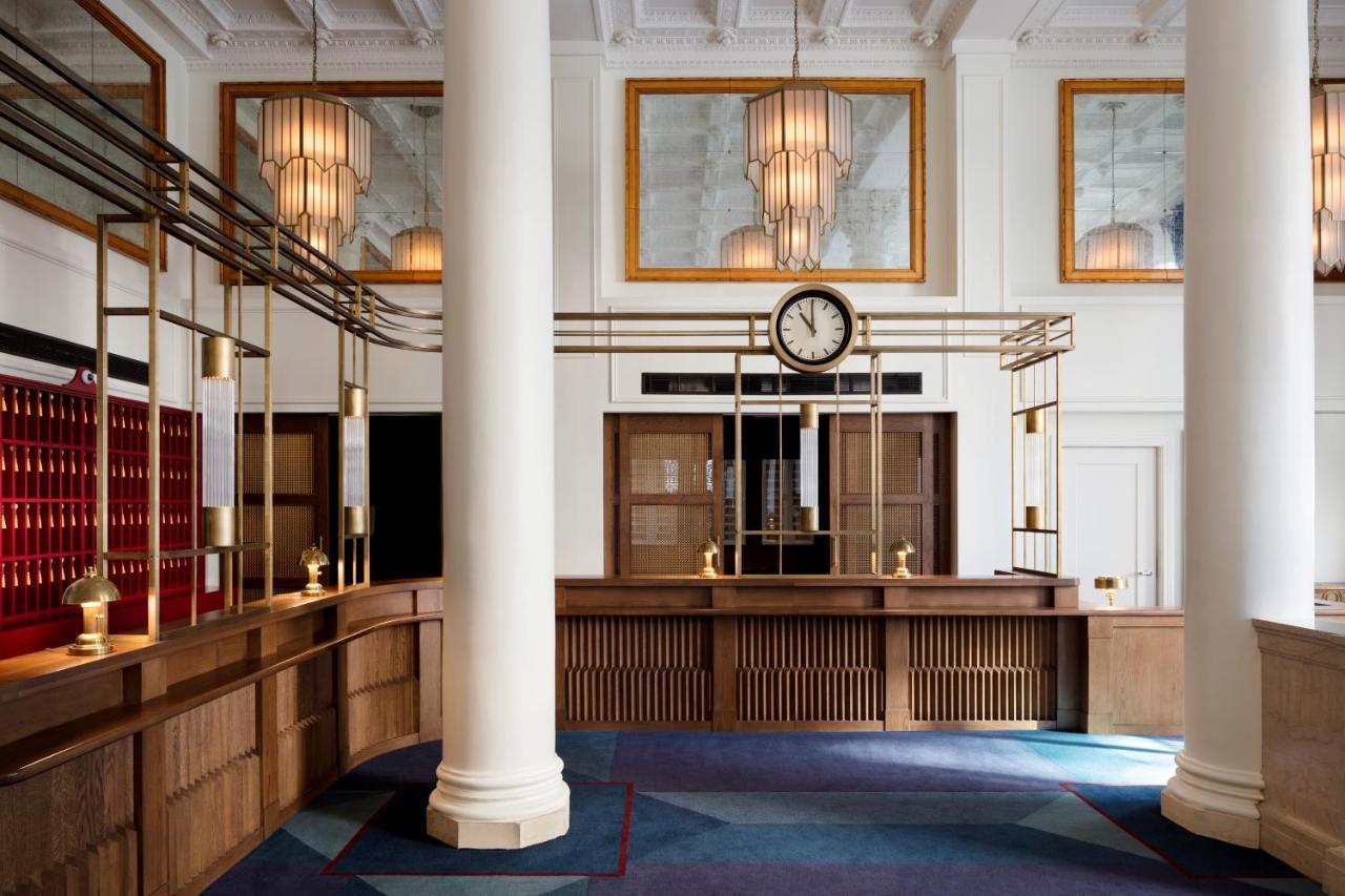 Riggs Washington Dc 호텔 외부 사진 The hotel's lobby